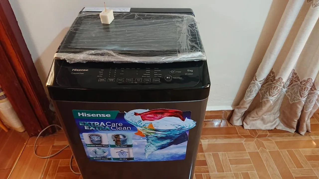 Residential Superb Rooms, With Wifi, Netflix, Parking, Kitchen كامبالا