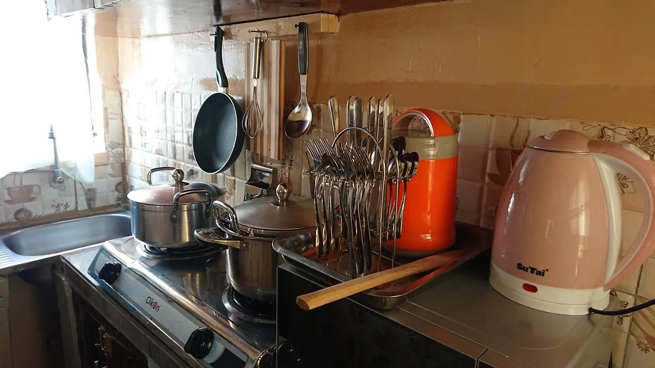 منزل للإقامة Residential Superb Rooms, With Wifi, Netflix, Parking, Kitchen كامبالا