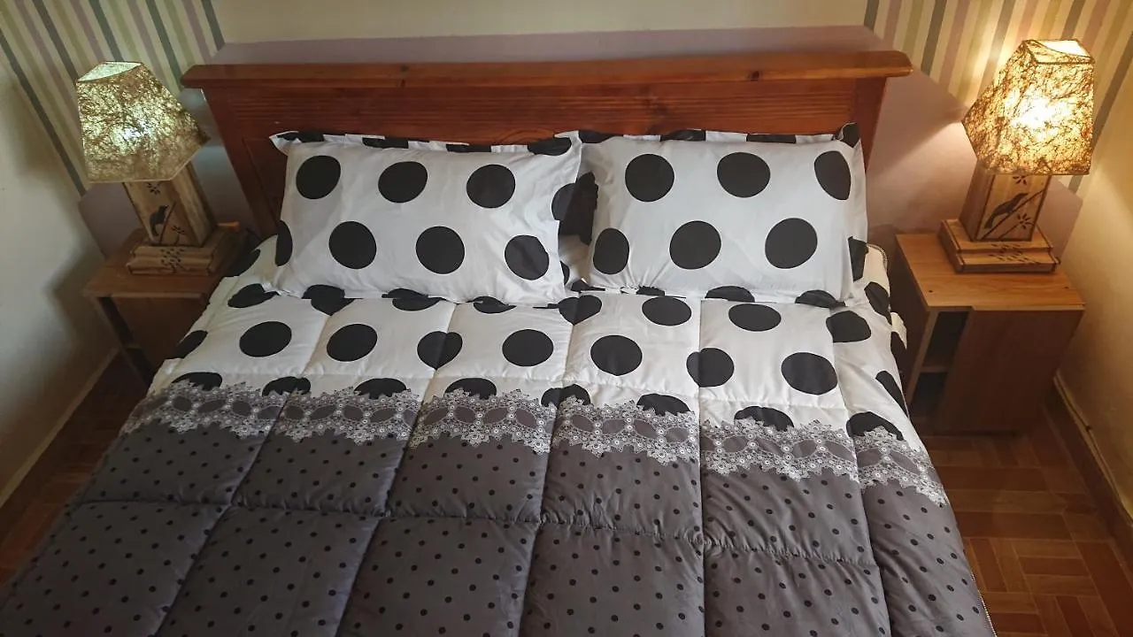 منزل للإقامة Residential Superb Rooms, With Wifi, Netflix, Parking, Kitchen كامبالا
