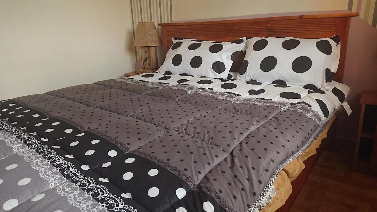 Residential Superb Rooms, With Wifi, Netflix, Parking, Kitchen كامبالا