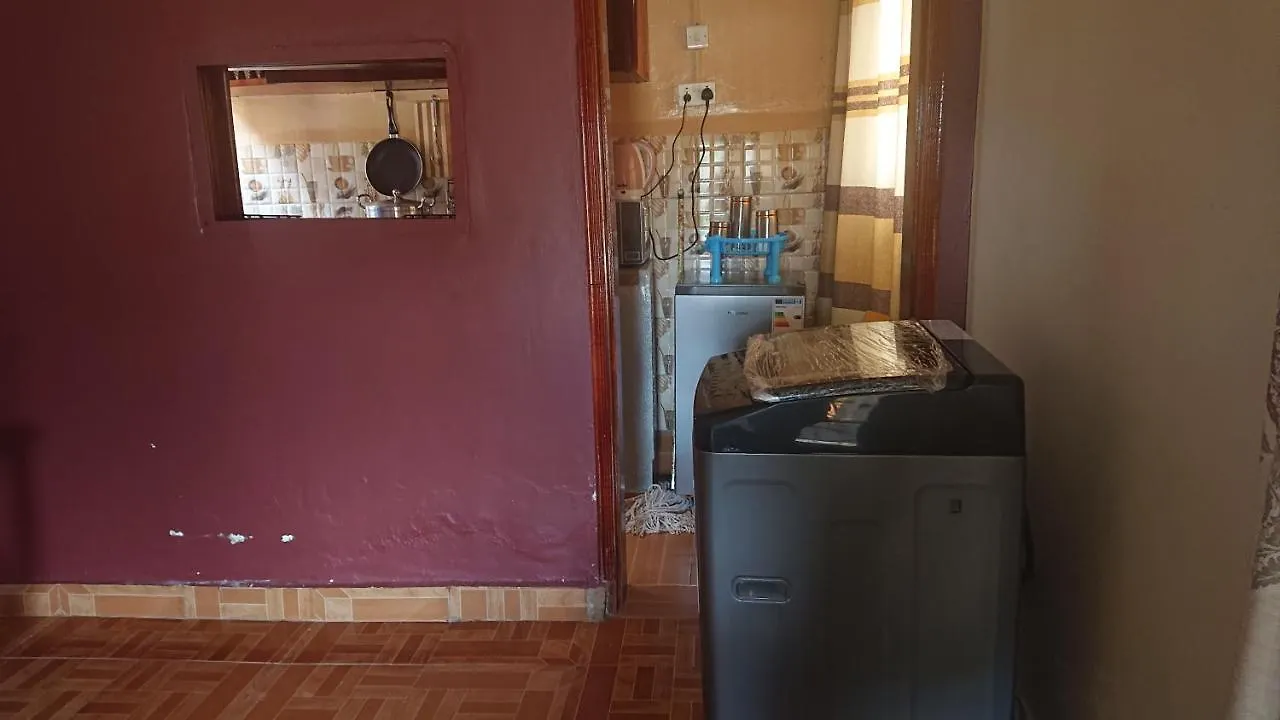 Residential Superb Rooms, With Wifi, Netflix, Parking, Kitchen كامبالا أوغندا